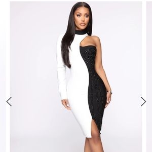 Notably Classy Bandage Midi Dress - Black/White M. One sleeve and Mock neck